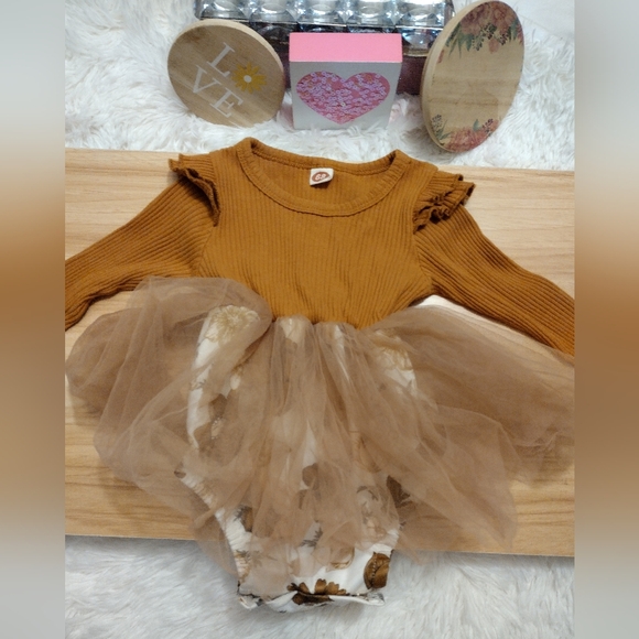 Floral Beige Tulle Babygirl Dress 0-3 Months - Picture 3 of 5